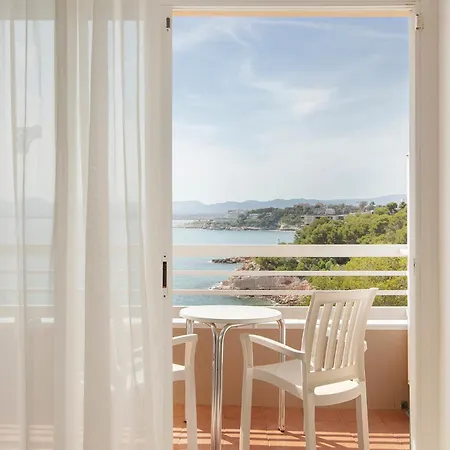فندق Cala Font 4*